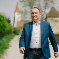 Porträtfoto von Mark Dischner